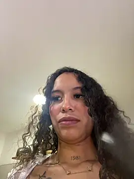 MarieLeon online show from June 2, 10:11 pm