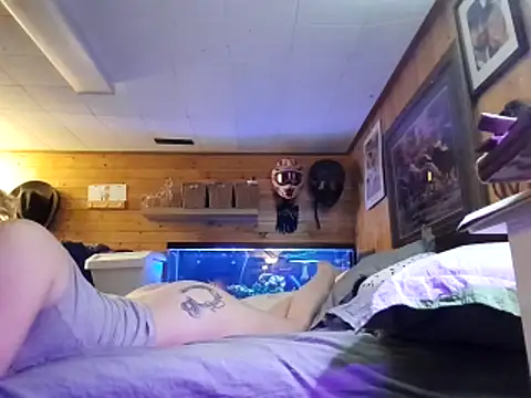 Ryan and Aurora online show from April 2, 10:29 pm