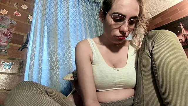 ValeriaLacrozee online show from March 18, 7:19 pm