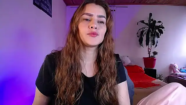 Snapshot of Lu_perez chatting on September 22, 9:24 pm Lu perez online show from September 22, 9:24 pm