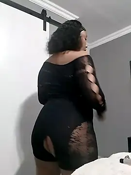 quenliyasa online show from March 6, 11:11 pm