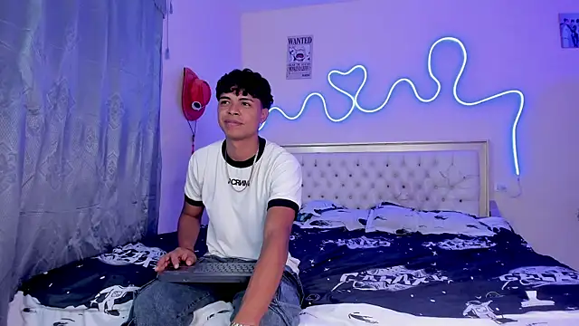 Snapshot of dafnezahiraa_ chatting on September 18, 4:55 am dafnezahiraa online show from September 18, 4:55 am