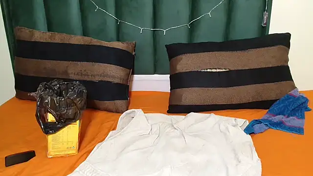 2Sweetysmile online show from March 10, 1:15 pm