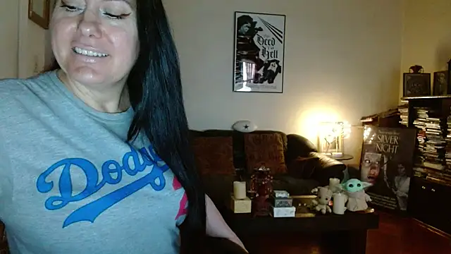 mandaloriangirls online show from November 4, 7:08 pm