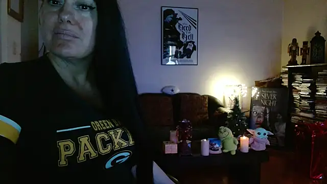 mandaloriangirls online show from December 20, 7:18 pm