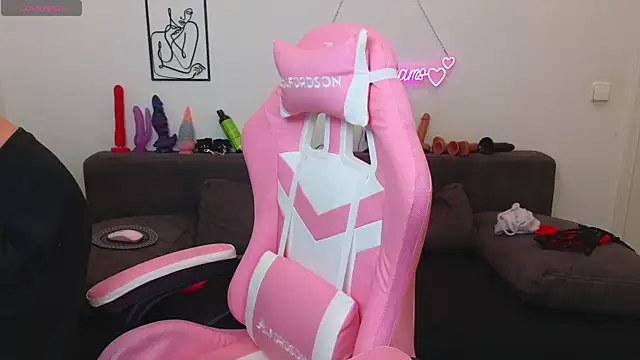 Milas Dreams online show from October 14, 8:22 pm