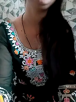 Snapshot of Ayesha_Baby30 chatting on September 26, 4:21 am Ayesha Baby30 online show from September 26, 4:21 am