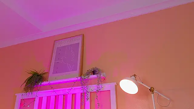 ParisFox  online show from December 18, 8:13 pm