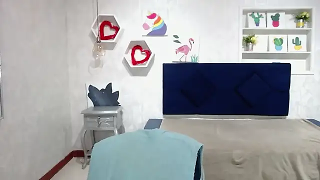 CarolineBrunx online show from September 27, 9:33 pm