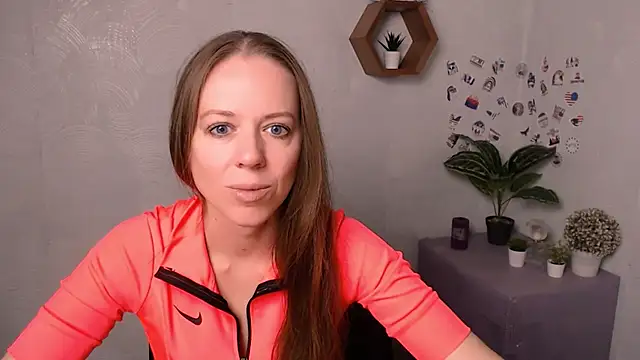 GloriaSi  online show from September 26, 4:37 pm