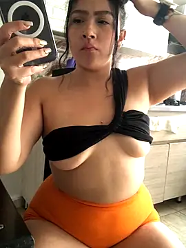 Abigail Cowen online show from November 7, 4:01 pm