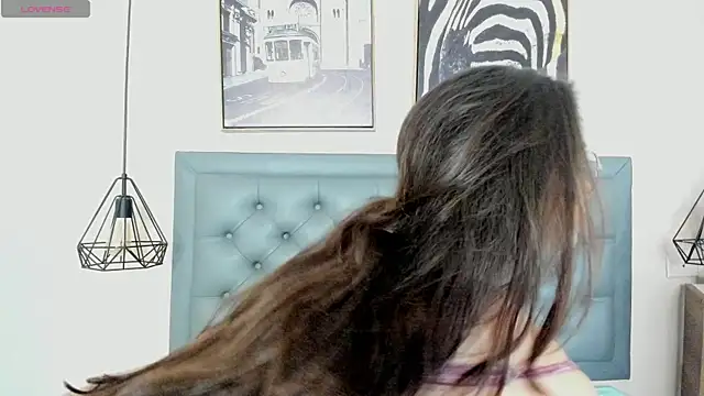 Snapshot of alicee_cooper chatting on October 26, 3:51 pm alicee cooper online show from October 26, 3:51 pm