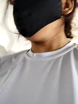 illay love online show from October 24, 4:19 am