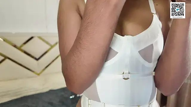 carolineamber  online show from October 4, 1:22 am