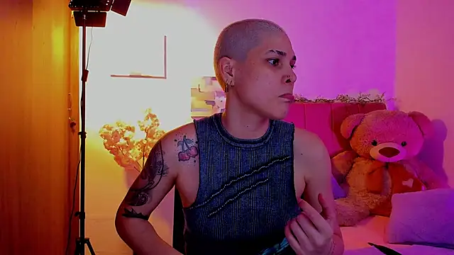 Charlee pink online show from March 21, 8:19 am