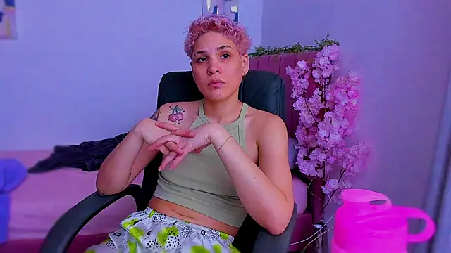 Charlee pink online show from December 16, 7:53 pm