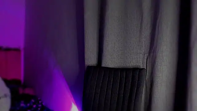 Charlee pink online show from February 22, 11:16 pm