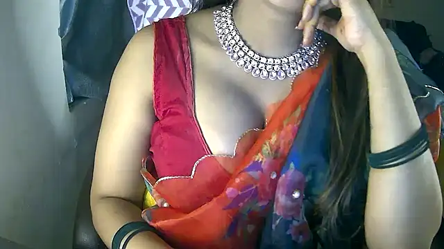 Snapshot of Cute-Tara chatting on October 10, 1:49 pm Cute-Tara online show from October 10, 1:49 pm