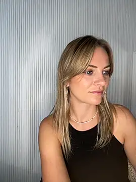 Snapshot of Milla__one chatting on September 15, 7:49 am Milla one online show from September 15, 7:49 am