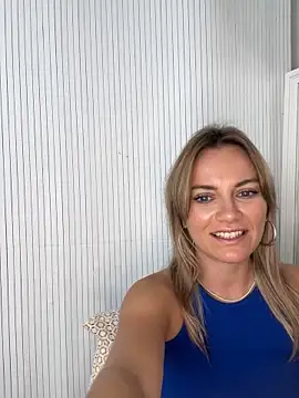 Snapshot of Milla__one chatting on September 16, 8:00 am Milla one online show from September 16, 8:00 am