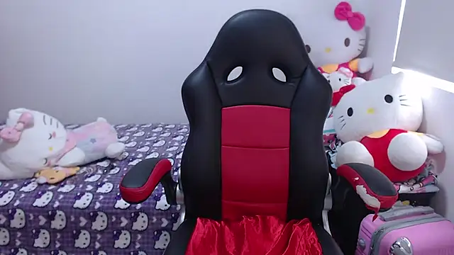 kayla k18 online show from April 18, 7:58 pm