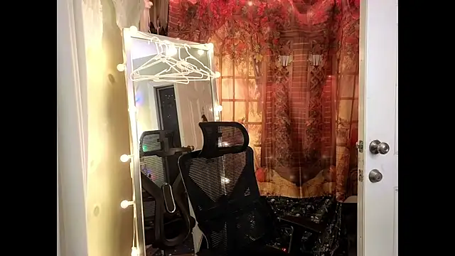 cunty tranny lydia online show from October 28, 4:40 am