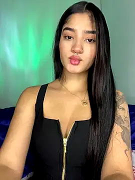 Snapshot of charlotte_9999 chatting on September 20, 12:32 am charlotte 9999 online show from September 20, 12:32 am