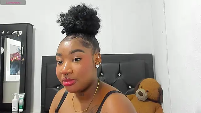 Snapshot of Natassha_brown1 chatting on October 14, 12:46 am Natassha brown1 online show from October 14, 12:46 am