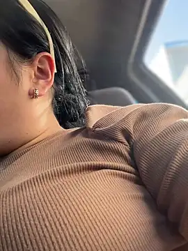 Lesly 10- online show from March 20, 9:20 pm