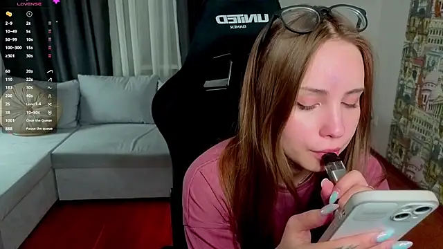 Alice loft online show from April 11, 5:38 pm