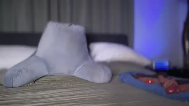 longislandprincess online show from September 16, 4:31 am