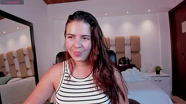 Snapshot of Lyssa_Muller chatting on October 19, 1:57 pm Lyssa Muller online show from October 19, 1:57 pm
