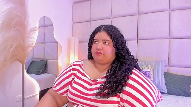 Miley Collins online show from November 27, 7:17 pm