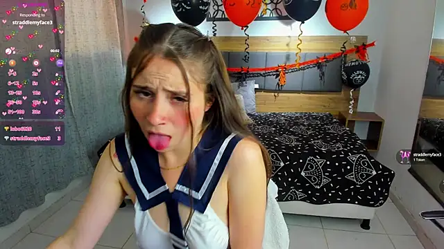 Snapshot of martina_lujann chatting on October 9, 1:59 pm martina lujann online show from October 9, 1:59 pm