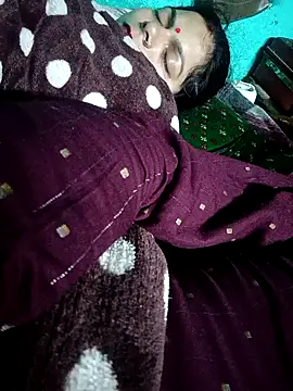 Lustyful Couple online show from December 19, 4:43 pm