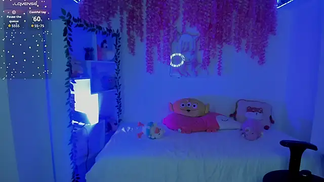 cat kitty18  online show from July 23, 6:27 pm