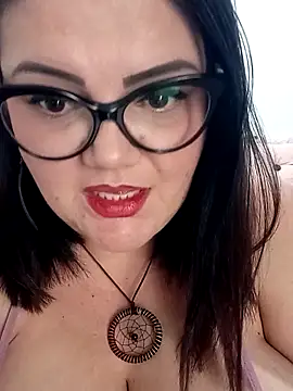 Snapshot of Madisonpalacio chatting on September 21, 5:11 pm Madisonpalacio online show from September 21, 5:11 pm