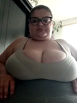 Madisonpalacio online show from October 24, 12:12 pm