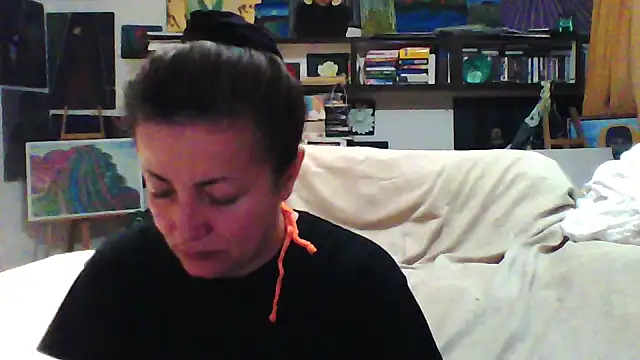 Snapshot of MariaAnaSunshine chatting on October 16, 8:11 pm MariaAnaSunshine online show from October 16, 8:11 pm