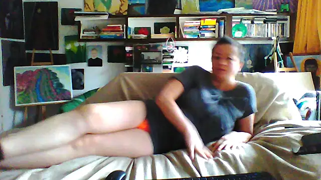 Snapshot of MariaAnaSunshine chatting on October 10, 9:25 am MariaAnaSunshine online show from October 10, 9:25 am