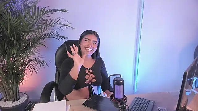 zoe roux21 online show from February 8, 3:32 am