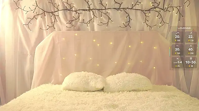 AnnaSiren online show from March 25, 3:26 pm