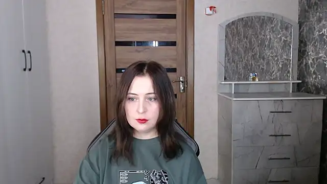 Kristy-Max online show from October 26, 9:32 pm