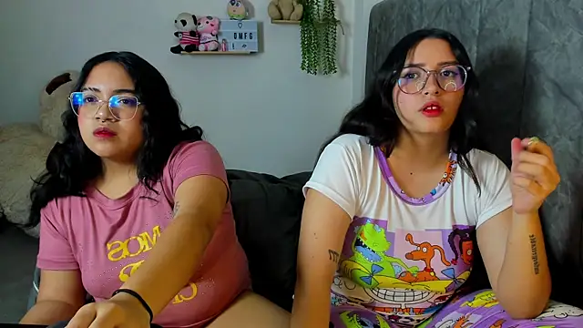 maddie-and-chelsea- online show from September 23, 9:18 am