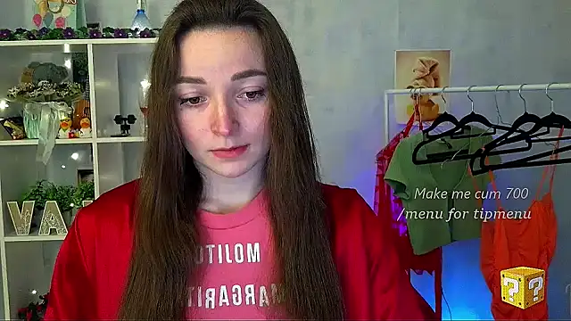  Barbie Kiss  online show from April 12, 2:53 pm