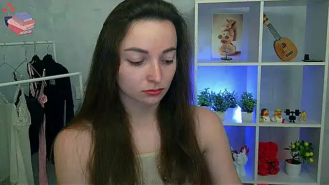  Barbie Kiss  online show from March 7, 3:30 pm