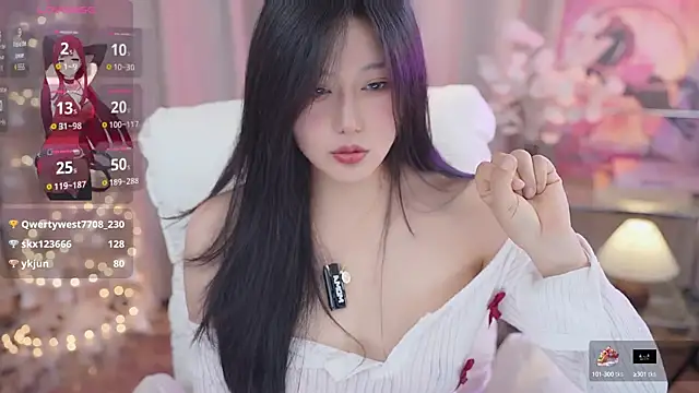 Snapshot of Cherry_lovable chatting on October 14, 2:36 am Cherry lovable online show from October 14, 2:36 am