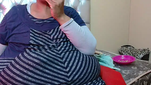 tinagiant online show from September 17, 5:38 am