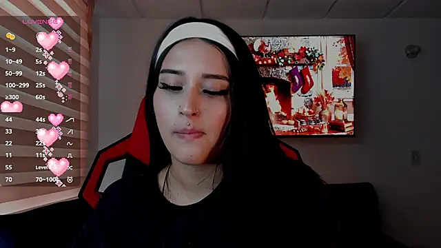 Charlotte greys online show from November 7, 9:09 pm