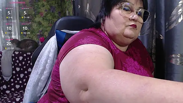 Snapshot of Goddess57 chatting on October 2, 9:25 am Goddess57 online show from October 2, 9:25 am